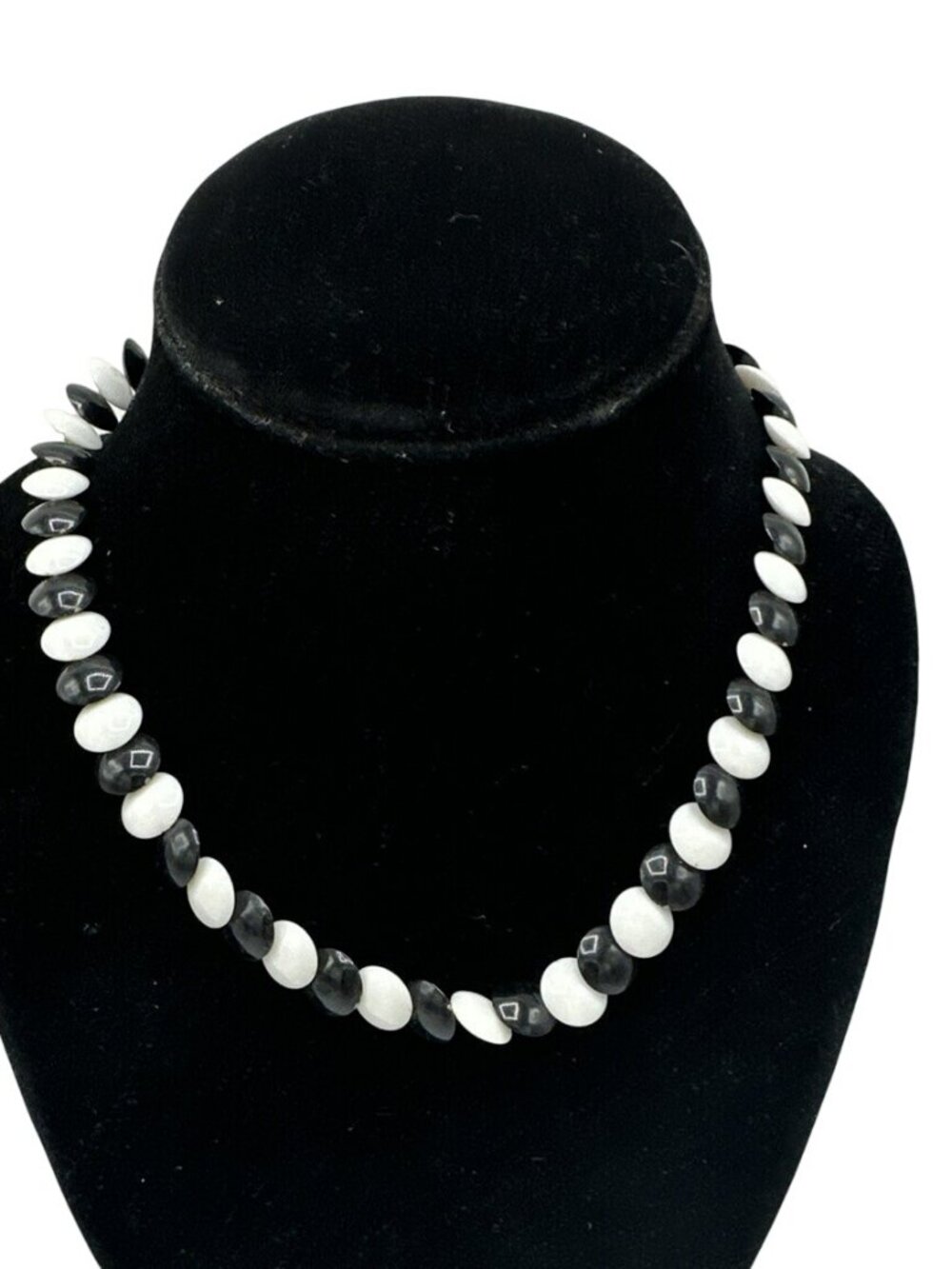 Vintage 80s Necklace Flat Beads Acrylic Black White 17" Choker Fashion Jewelry